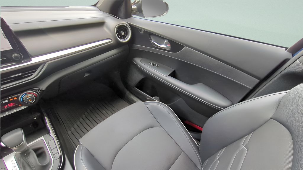 Certified Used 2024 Blue Kia GT-Line image 13