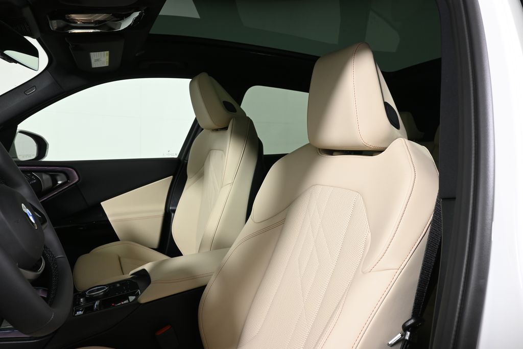Thumbnail: 2026 BMW X3 - 16