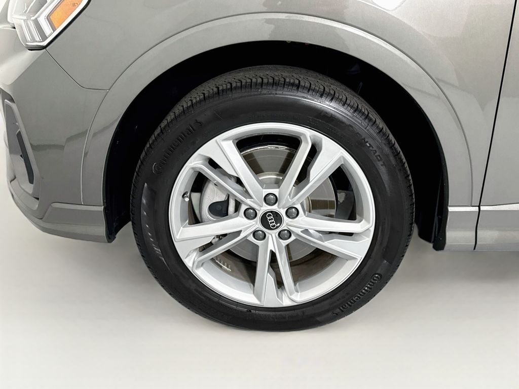 Thumbnail: 2023 Audi Q3 - 30