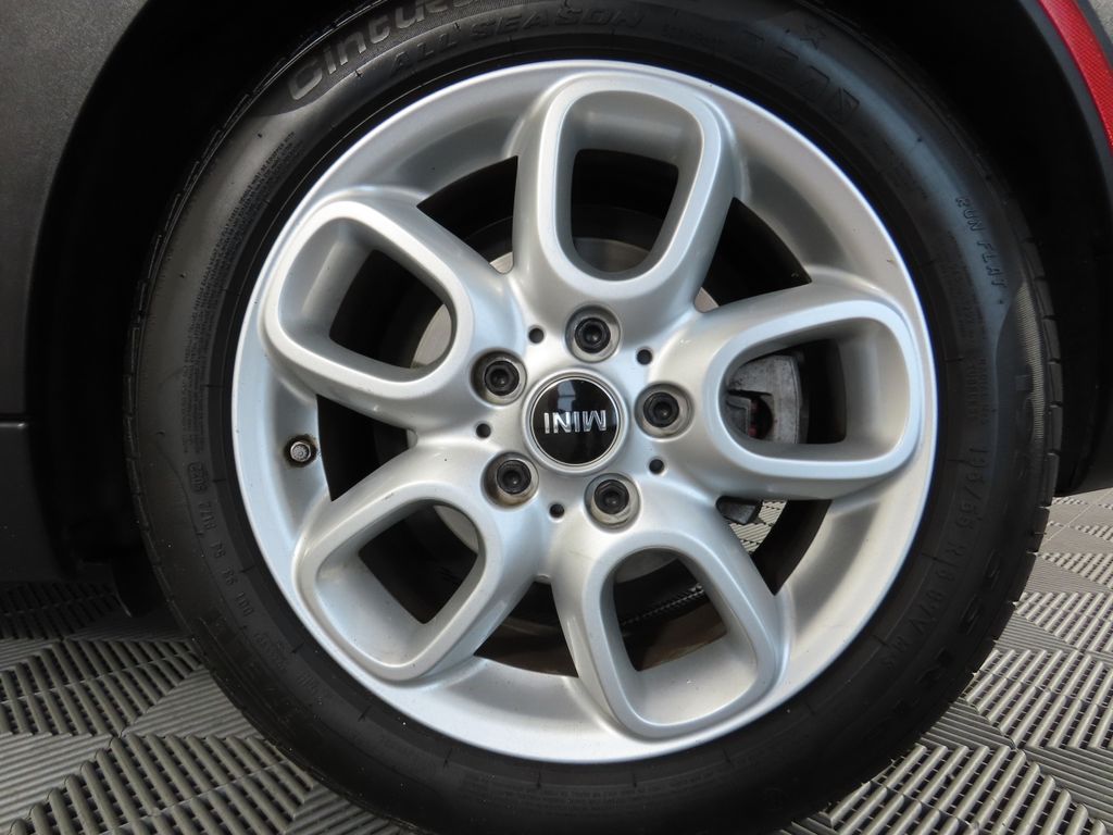 2019 MINI Cooper S 32