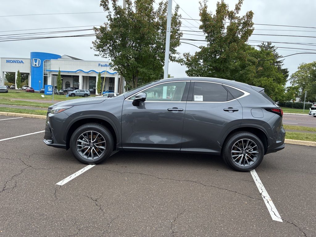 2026 Lexus NX 350 photo 2