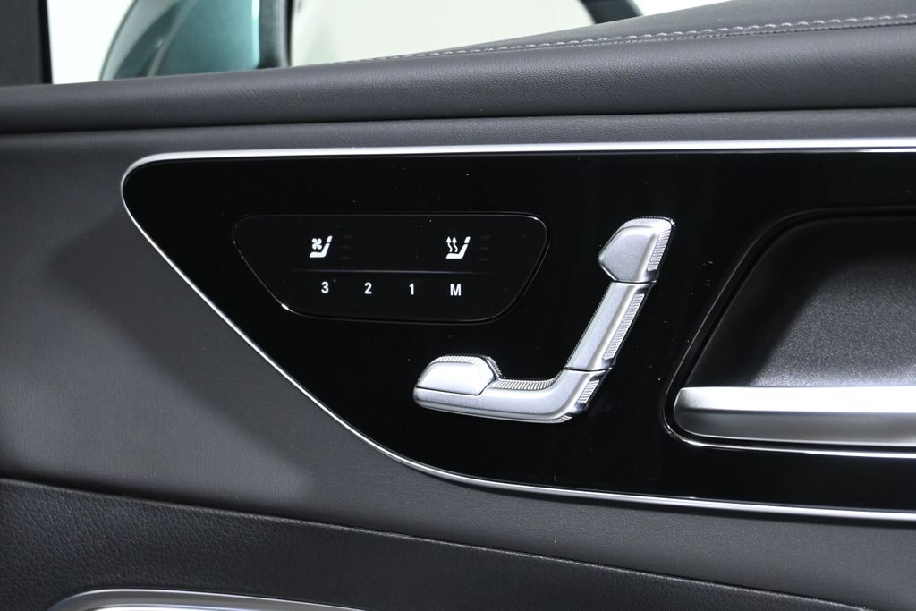 Thumbnail: 2026 Mercedes-Benz GLC - 22