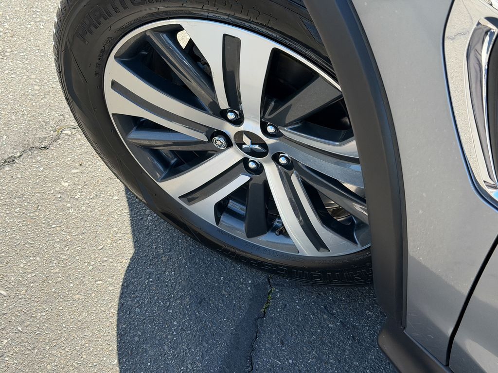 Used 2024  Mitsubishi 2.0 SE image 10