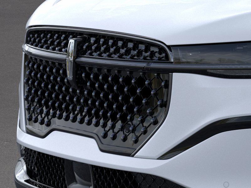 Thumbnail: 2026 Lincoln Nautilus - 17