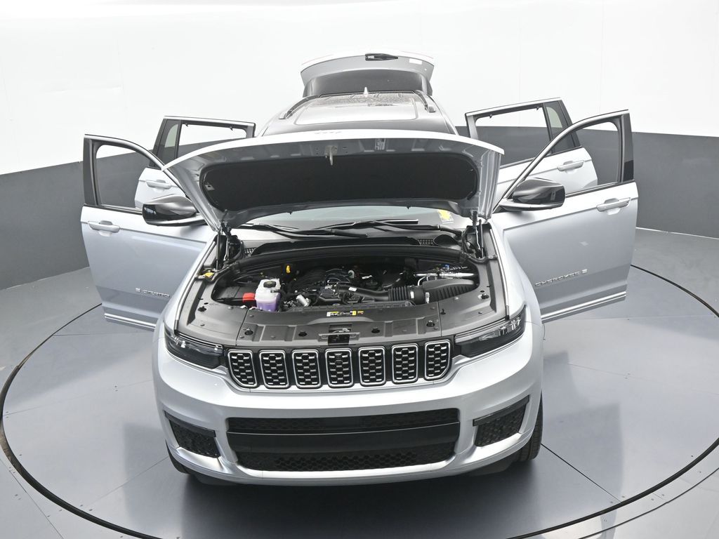 New 2025 Silver Zynith Jeep Summit image 84