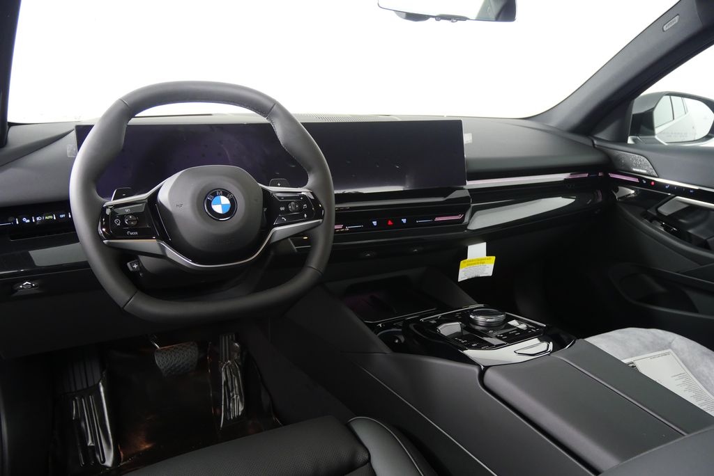 2026 BMW 5 Series 530i 17