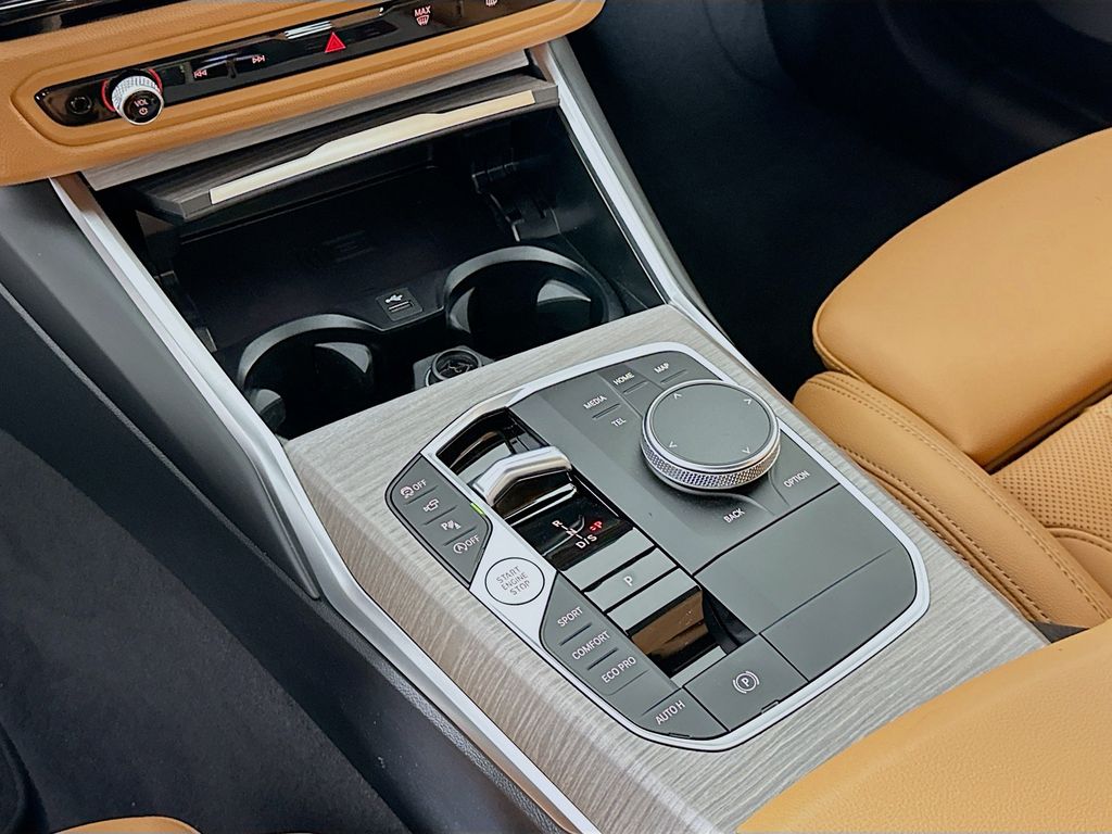 Thumbnail: 2026 BMW 3 Series - 15