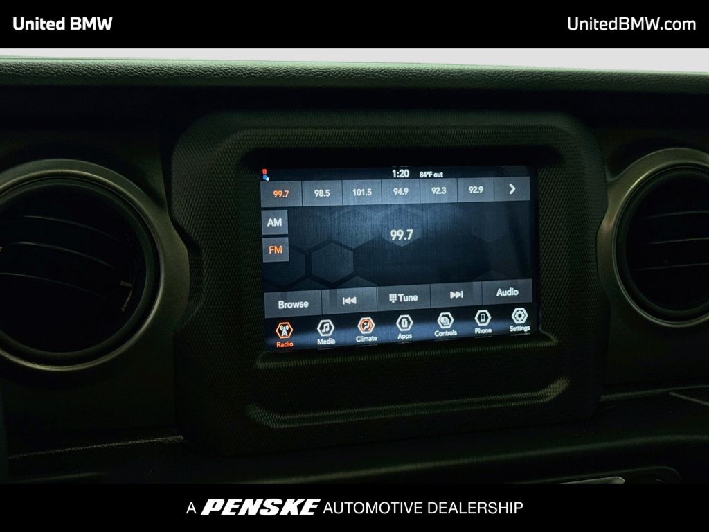 Thumbnail: 2022 Jeep Wrangler - 15