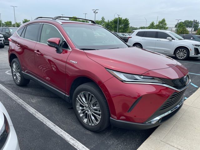 2021 Toyota Venza XLE 2