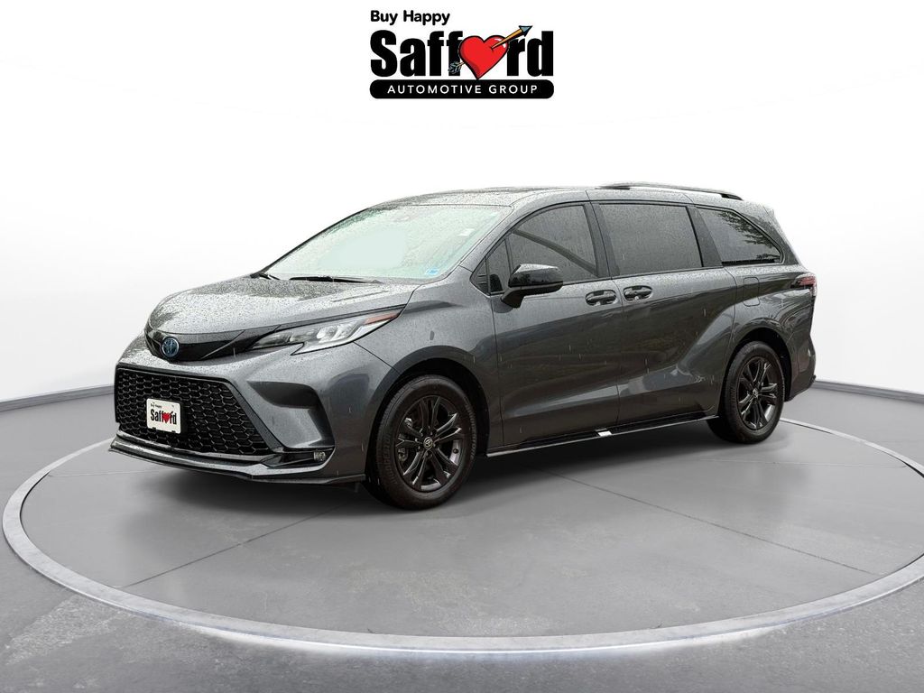 2025 Toyota Sienna XSE