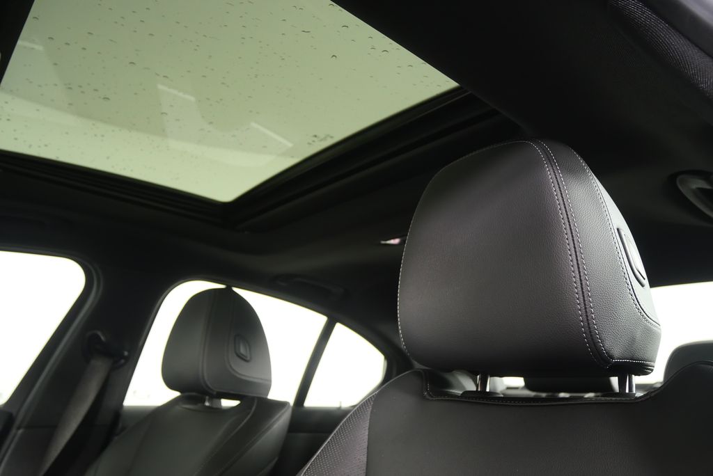 Thumbnail: 2025 BMW 3 Series - 12