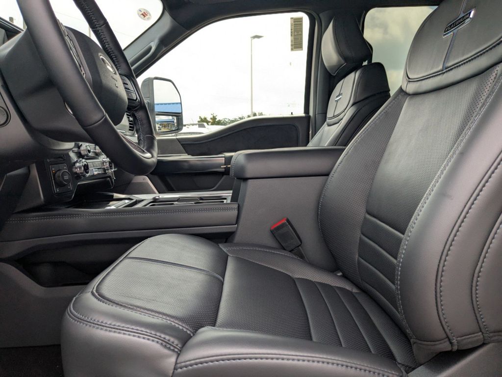 2025 Ford F-350 Super Duty Platinum