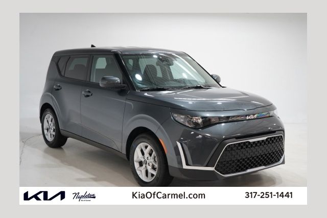 Gray 2025 Kia Soul LX FWD SUV / Crossover Front-Wheel Drive Continuously Variable Transmission