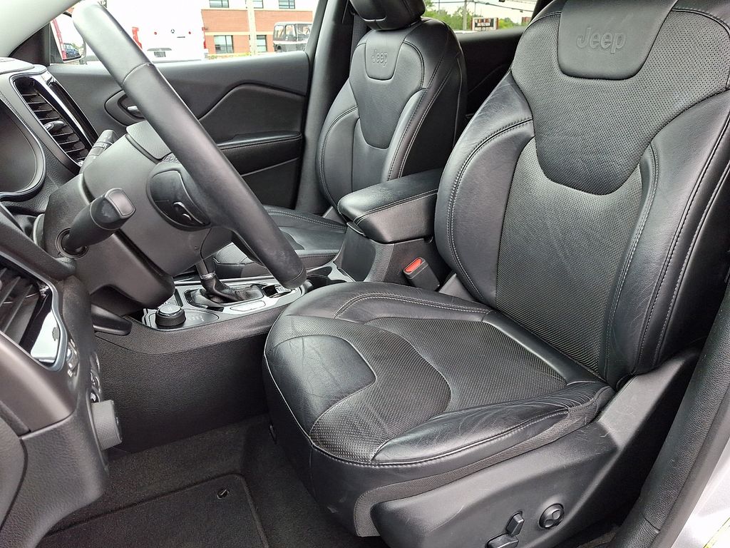 2019 Jeep Cherokee Limited Silver at Subaru and VW of Moon Township