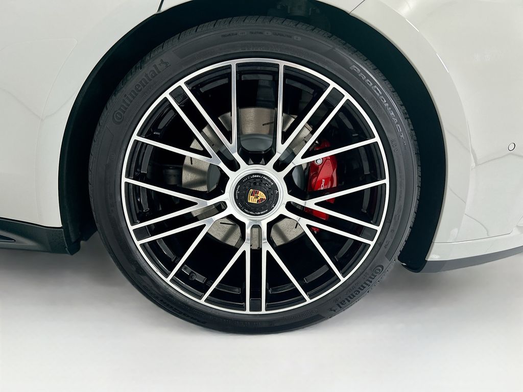 Thumbnail: 2026 Porsche Panamera - 31