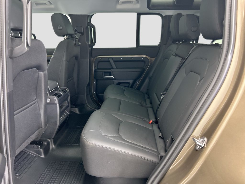 Thumbnail: 2025 Land Rover Defender - 20