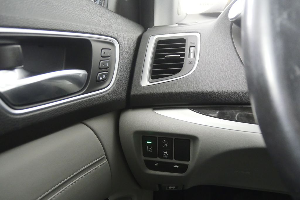 Thumbnail: 2018 Acura TLX - 20