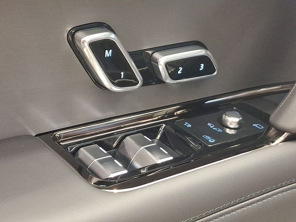 Thumbnail: 2026 Land Rover Range Rover Sport - 20