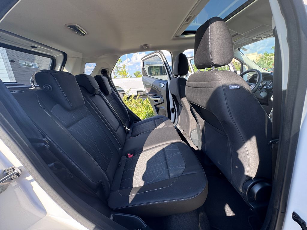 Certified Used 2018 White Platinum Clearcoat Metallic Ford SE image 27