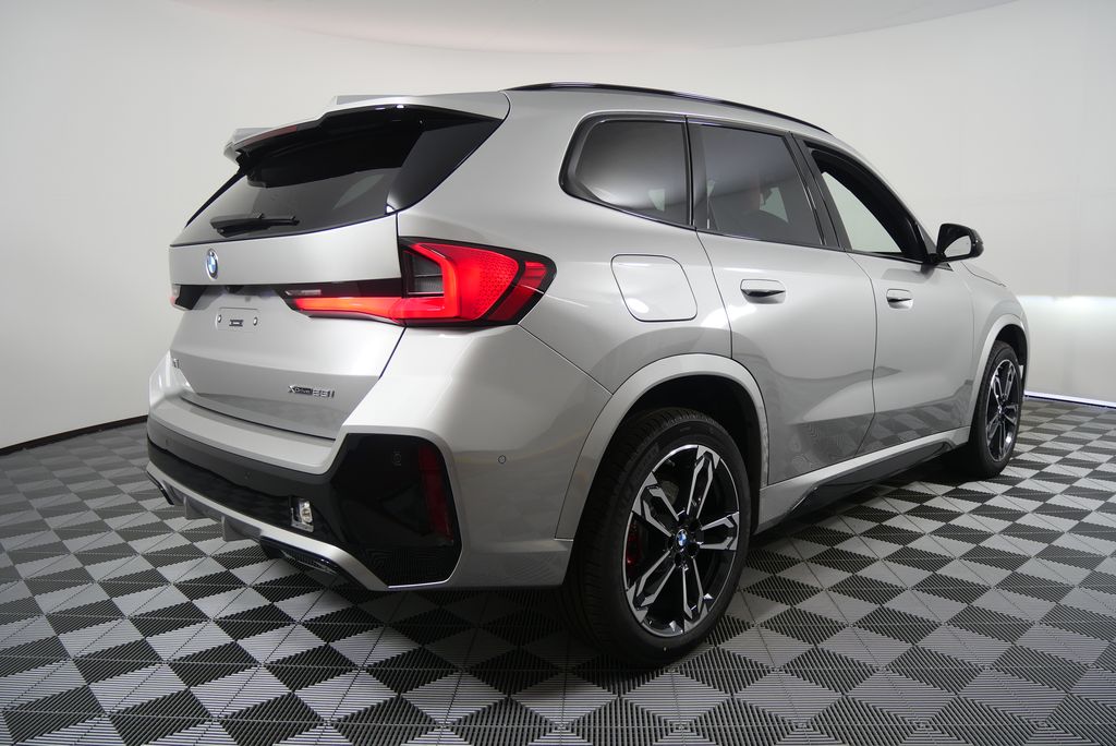 Thumbnail: 2025 BMW X1 - 3