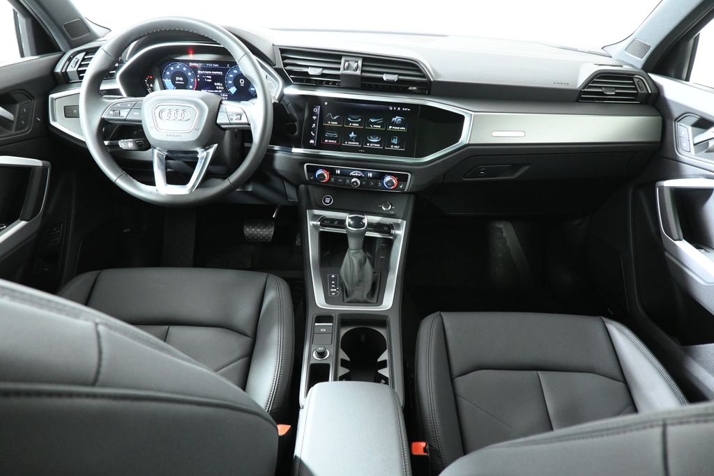 Thumbnail: 2025 Audi Q3 - 4