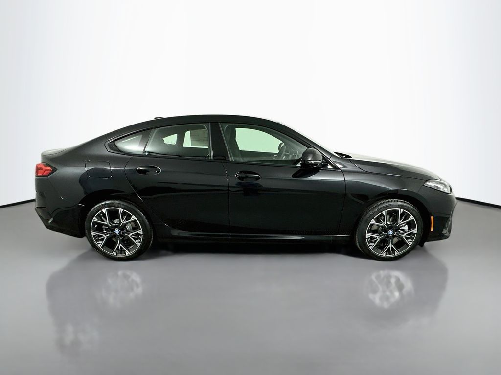 Thumbnail: 2026 BMW 2 Series - 4