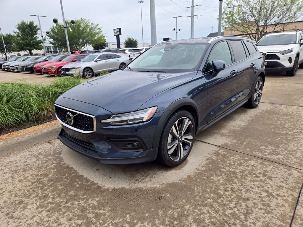 Denim Blue Metallic 2025 Volvo V60 Wagon All-Wheel Drive Automatic