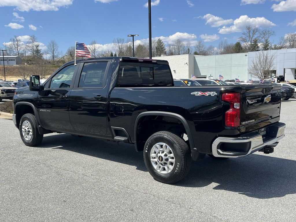 2025 Chevrolet Silverado 2500HD LT photo