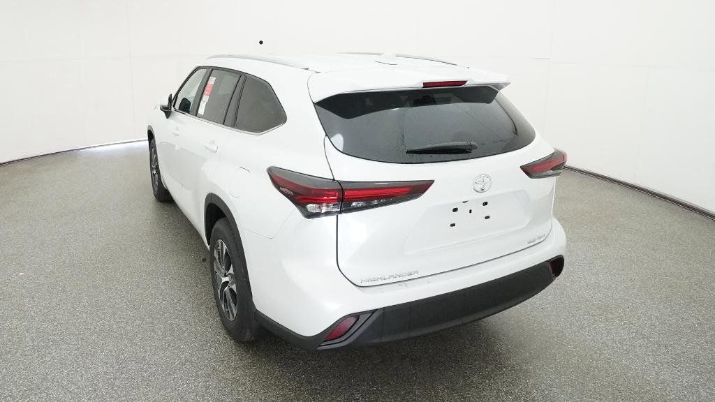 Thumbnail: 2026 Toyota Highlander - 17