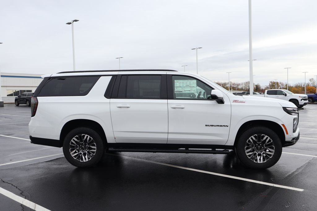 Thumbnail: 2026 Chevrolet Suburban - 9