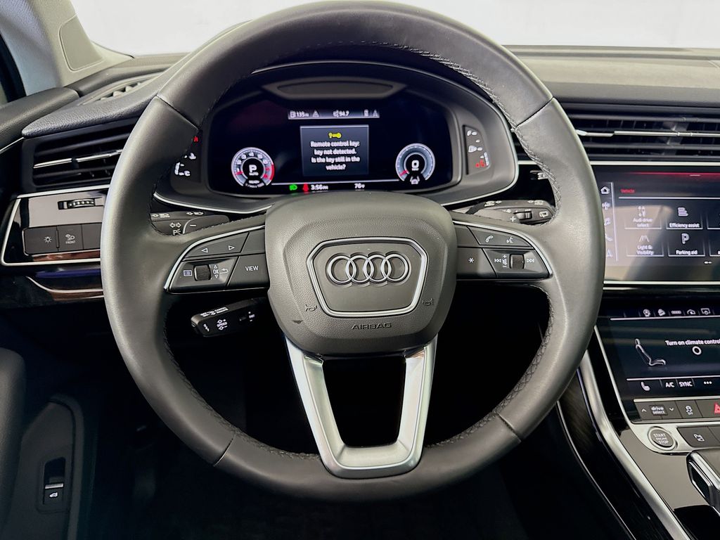 Thumbnail: 2022 Audi Q7 - 11