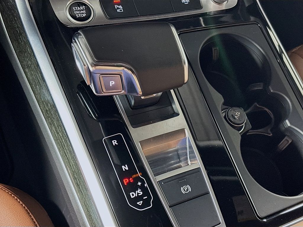 2022 Audi Q7 55 Premium Plus