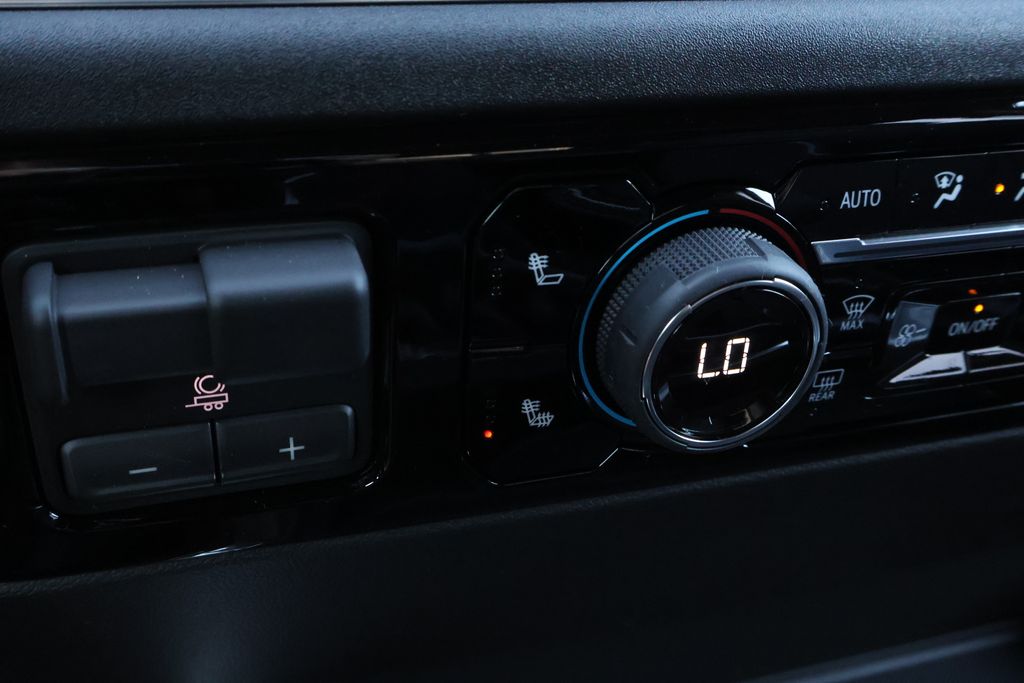 Thumbnail: 2026 Chevrolet Silverado 2500 - 27