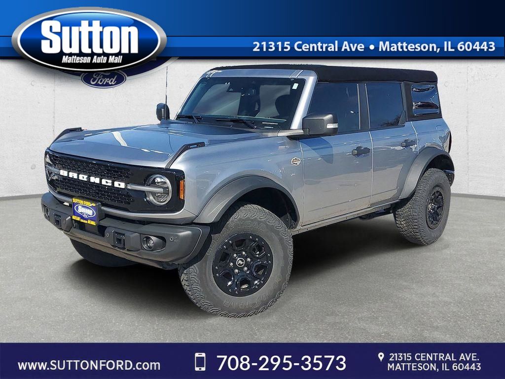 Iconic Silver Metallic 2023 Ford Bronco SUV / Crossover Four-Wheel Drive Automatic