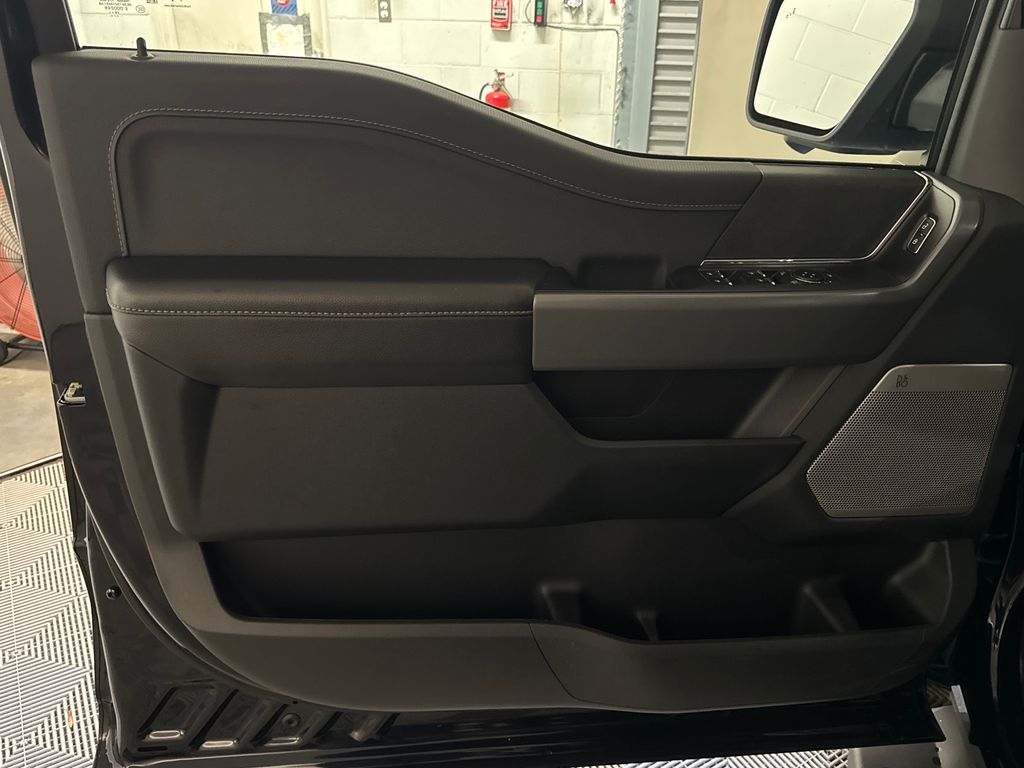 Certified Used 2025 Blue Ford XLT image 16