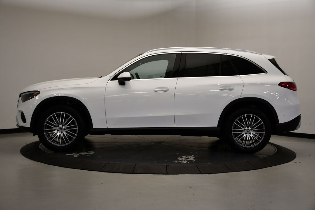 Thumbnail: 2026 Mercedes-Benz GLC - 2