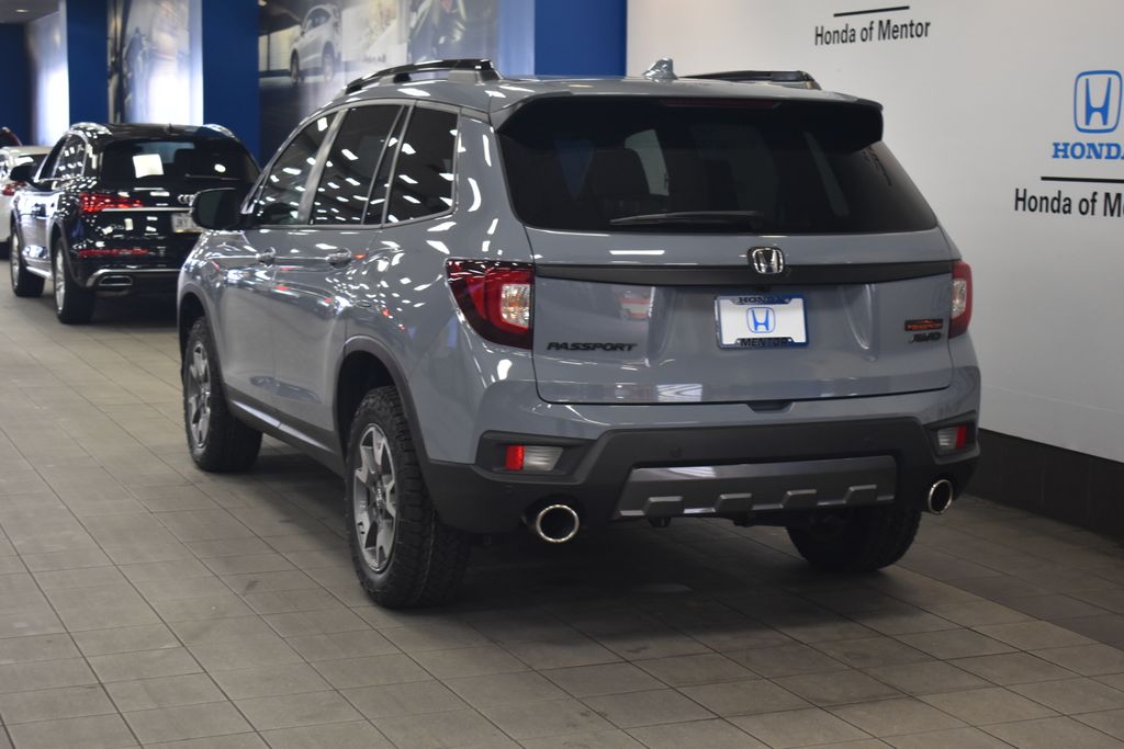 Thumbnail: 2022 Honda Passport - 3