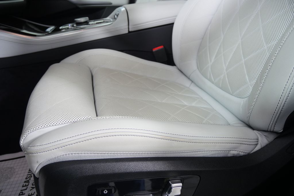 Thumbnail: 2025 BMW X5 - 10