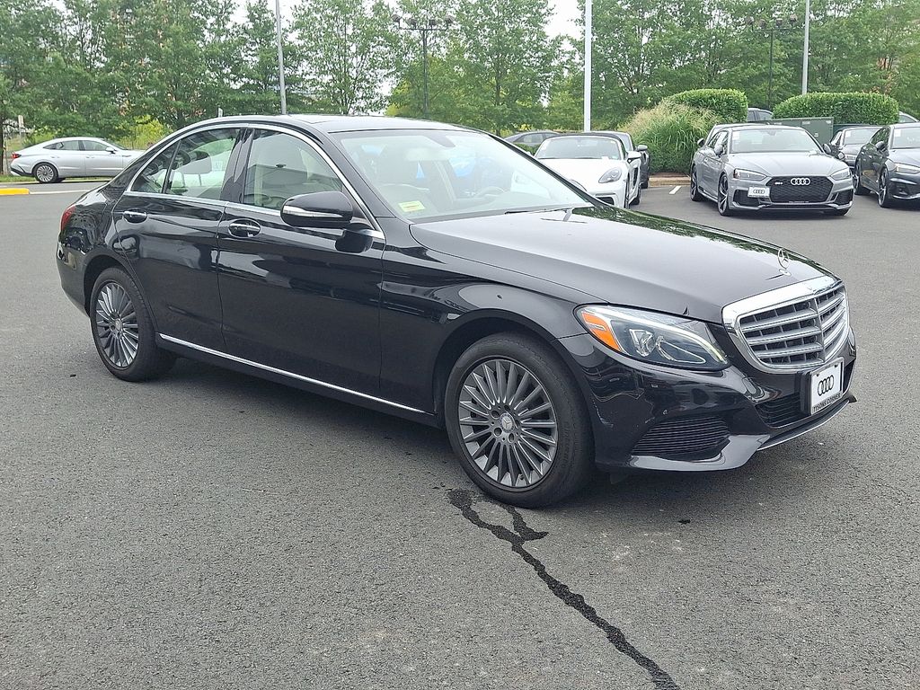 Thumbnail: 2015 Mercedes-Benz C-Class - 3