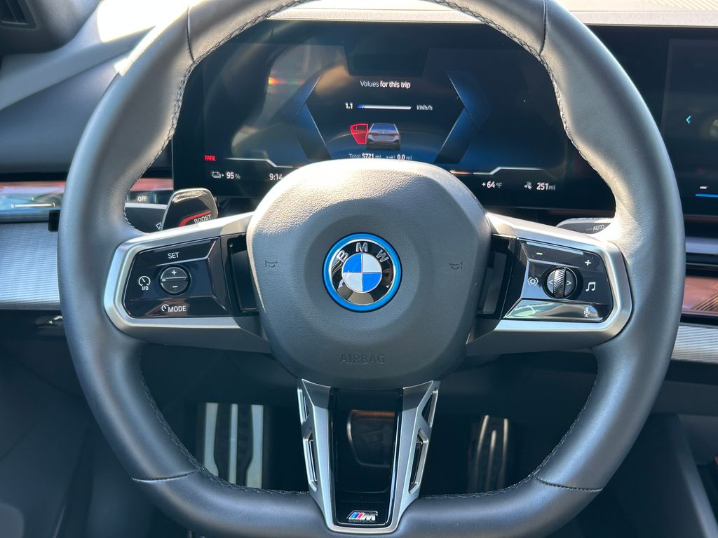 2024 BMW i5 eDrive40 18