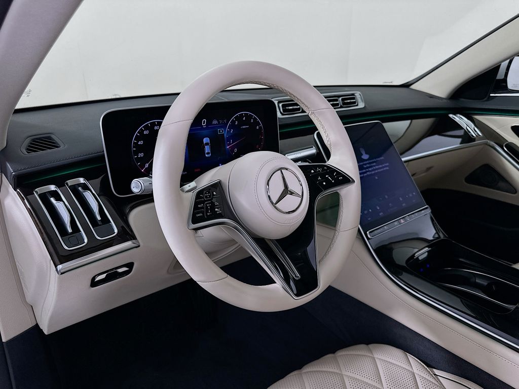 Thumbnail: 2023 Mercedes-Benz S-Class - 9