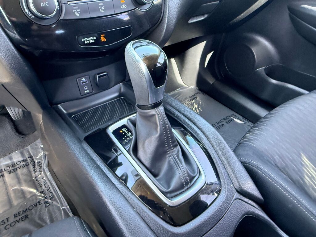 Thumbnail: 2017 Nissan Rogue - 22