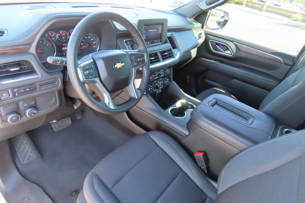 Thumbnail: 2023 Chevrolet Suburban - 9