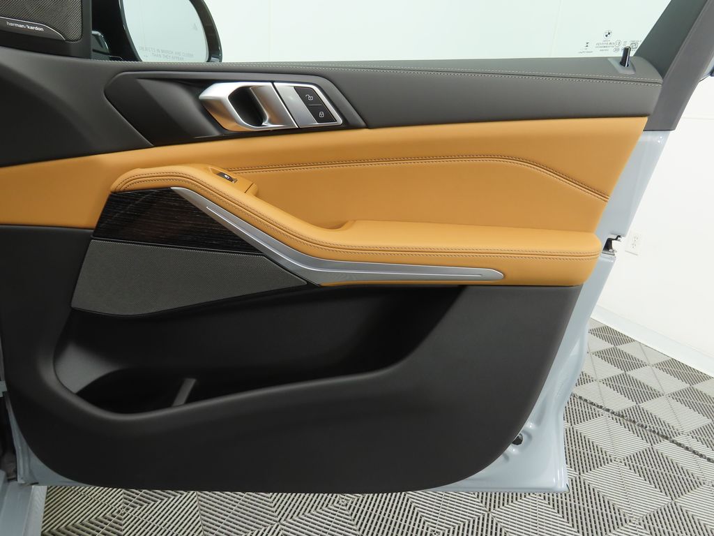 Thumbnail: 2026 BMW X5 - 25