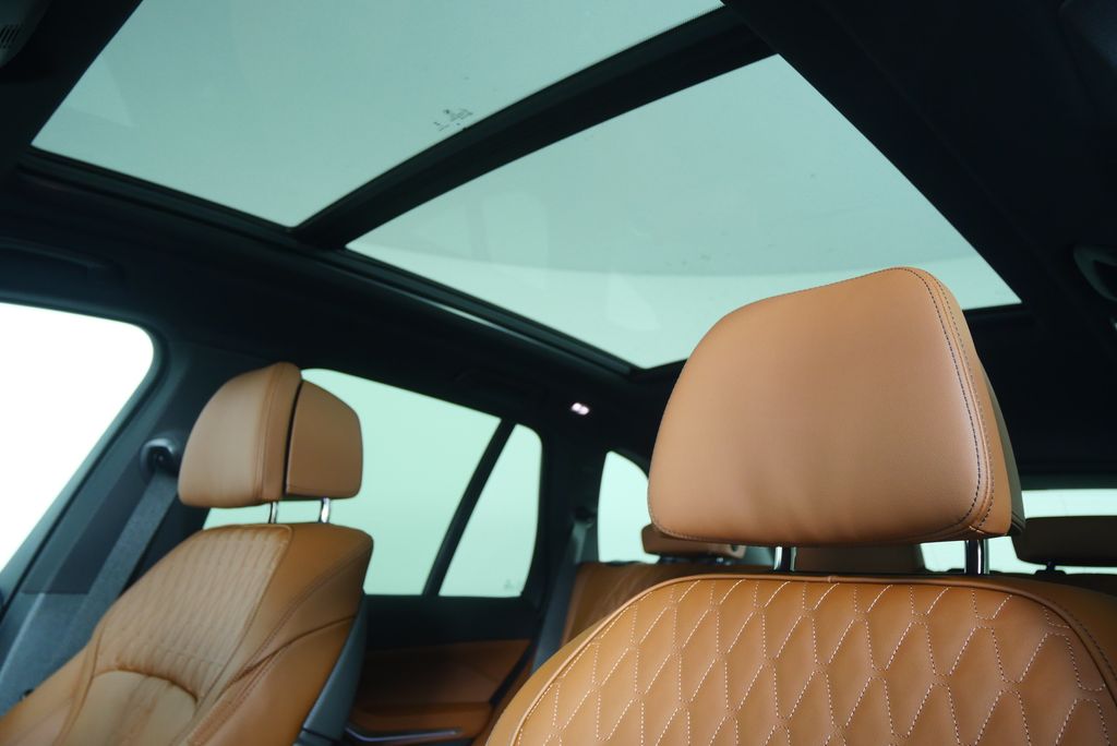 Thumbnail: 2026 BMW X5 - 12