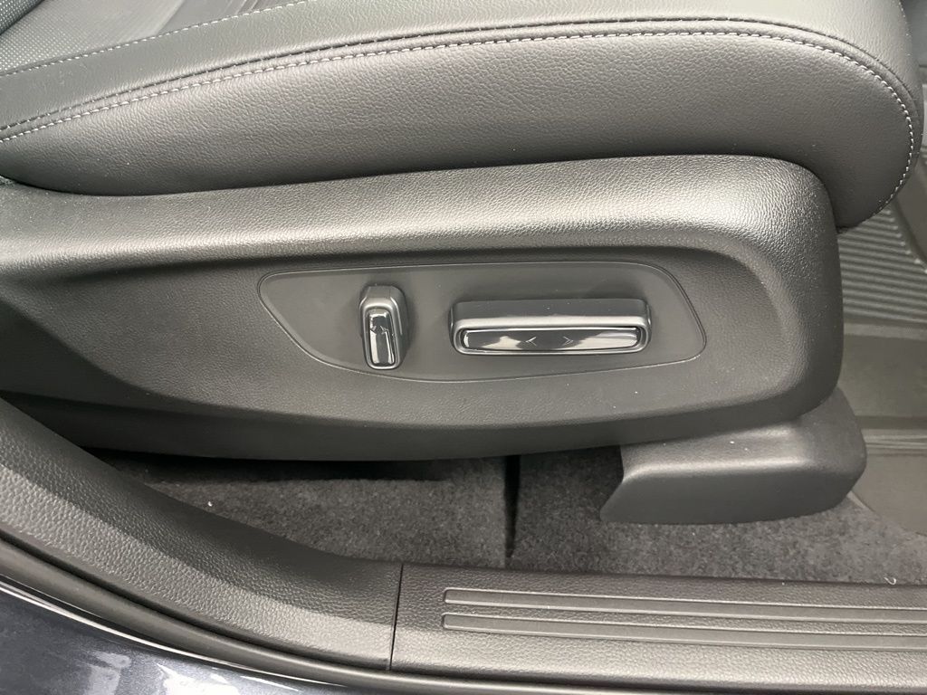 2025 Honda CR-V EX-L 9