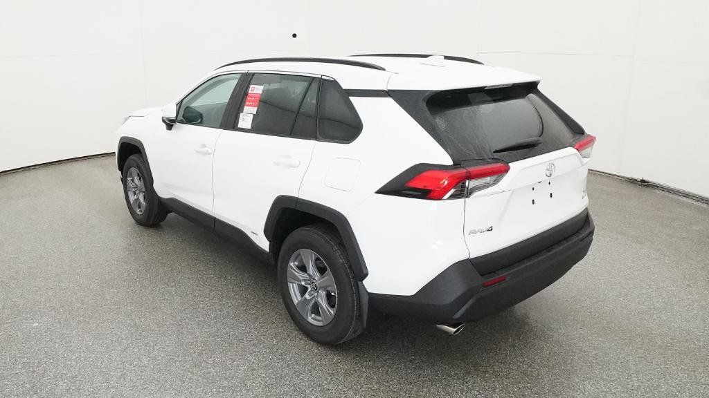 Thumbnail: 2025 Toyota RAV4 - 31