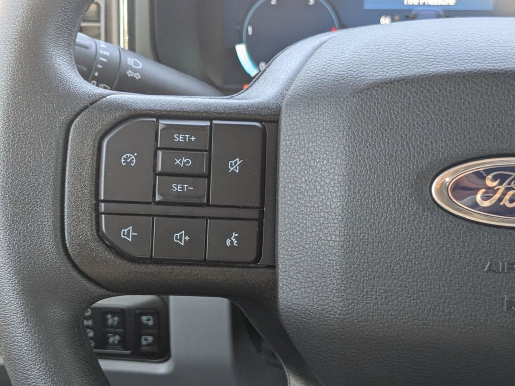 2026 Ford F-250 Super Duty Black Widow