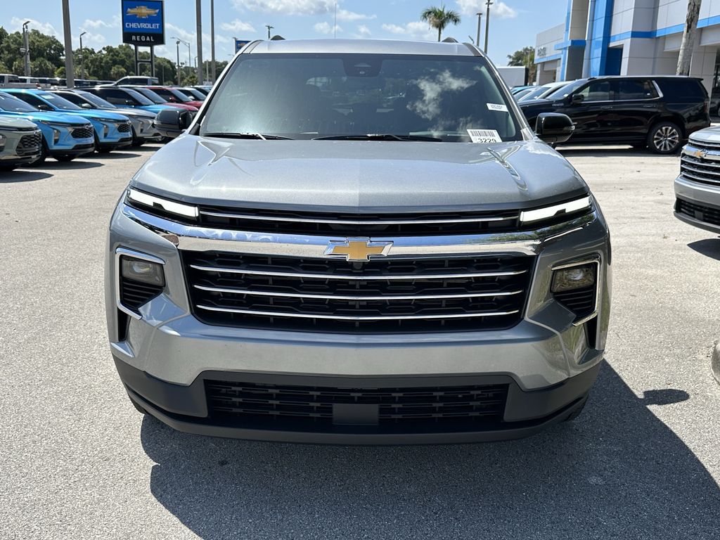 new 2026 Chevrolet Traverse car, priced at $38,295