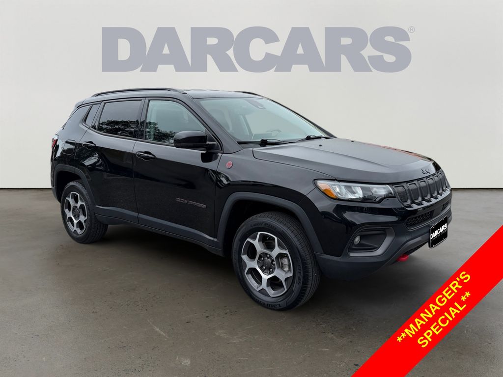 Diamond Black Crystal Pearlcoat 2022 Jeep Compass SUV / Crossover Four-Wheel Drive 9-Speed Automatic